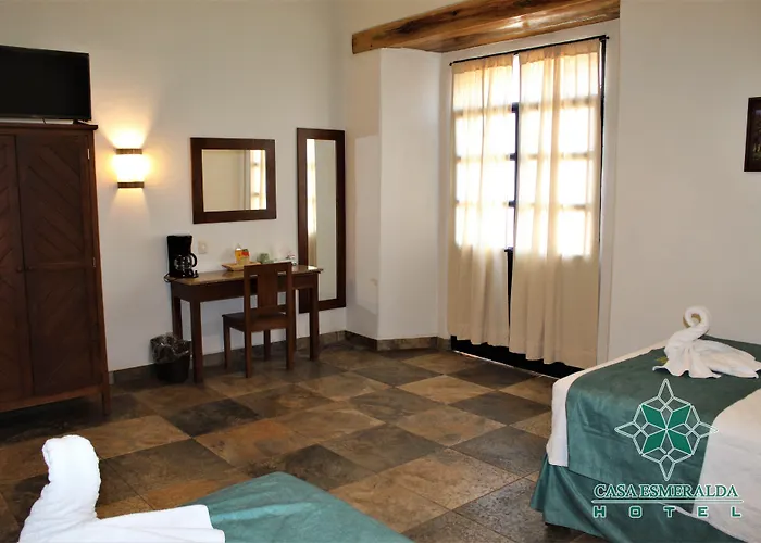 Сity center hotels Casa Esmeralda